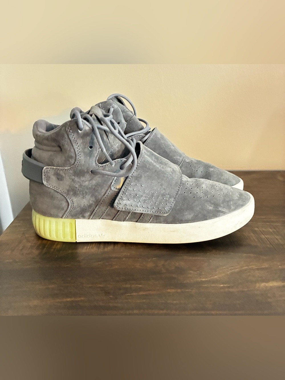 Adidas Tubular Invader Stripe | Onix Ice Grey Suede High Top